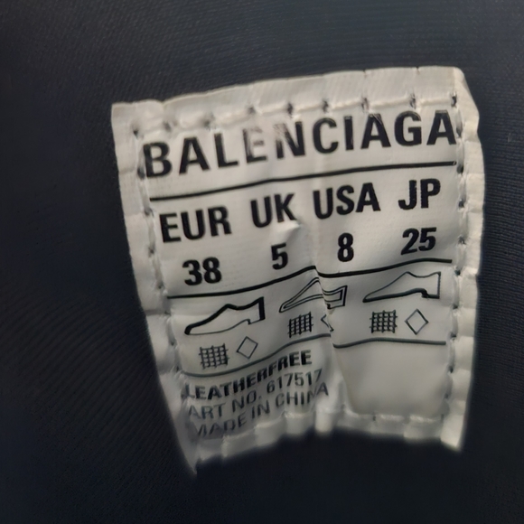 Balenciaga Sneakers - Picture 7 of 8